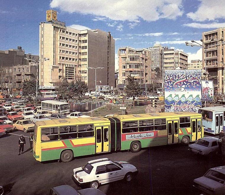teheran1.jpg (150058 bytes)